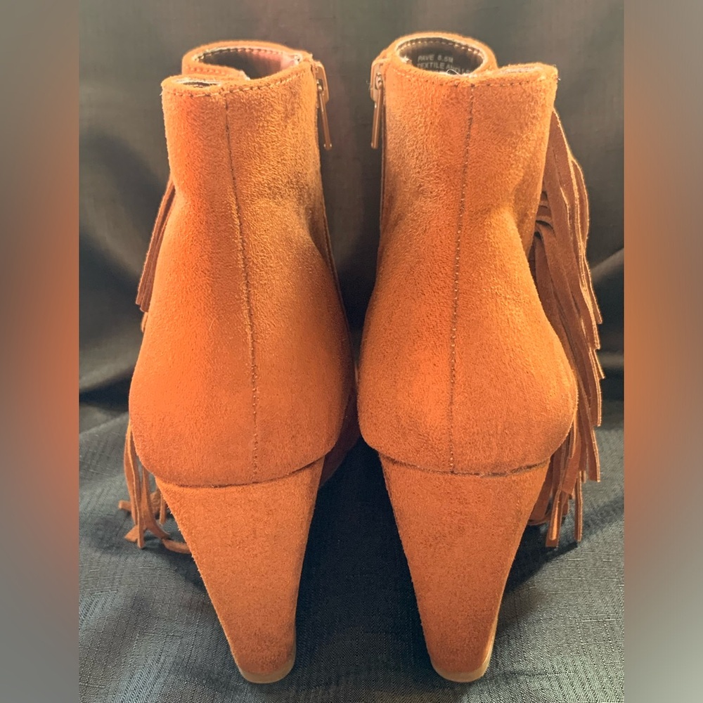 Texas Holdem like Beyoncé- Madden Girl suede booties, sz 8.5, worn 1x, like new - Picture 9 of 11